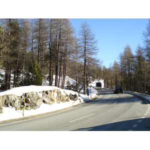 รูปถ่าย สวิสเซอร์แลนด์(Switzerland) จากปอนเตรซีนาไปลาโกเบียนโก(From Pontresina to Lago Bianco) 2007-01 84
