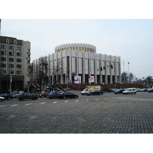 รูปถ่าย ยูเครน(Ukraine) เคียฟ(Kiev) ถนนเครชชาตือค(Kreschatyk Street) 2007-03 29