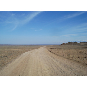 รูปถ่าย คาซัคสถาน(Kazakhstan) ถนนจากอัลมาตีไปหุบผาชารึน(Almaty to Charyn Canyon road) 2007-03 18