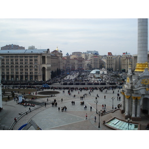 รูปถ่าย ยูเครน(Ukraine) เคียฟ(Kiev) ถนนเครชชาตือค(Kreschatyk Street) 2007-03 69