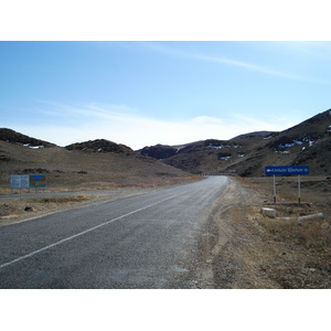รูปถ่าย คาซัคสถาน(Kazakhstan) ถนนจากอัลมาตีไปหุบผาชารึน(Almaty to Charyn Canyon road) 2007-03 19