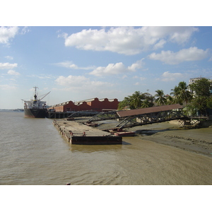 รูปถ่าย พม่า(Myanmar) ย่างกุ้ง(Yangon) 2005-01 141