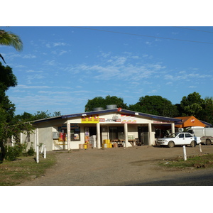 รูปถ่าย ฟิจิ(Fiji) ถนนจากนาดีไปซิงกาโตกา(Nadi to Sigatoka road) 2010-05 22