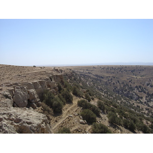 รูปถ่าย จอร์แดน(Jordan) ถนนจากเปตราไปดานา(Petra to Dana road) 2004-10 9