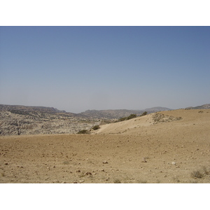 รูปถ่าย จอร์แดน(Jordan) ถนนจากเปตราไปดานา(Petra to Dana road) 2004-10 10