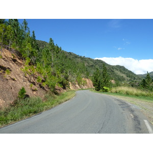 รูปถ่าย นิวแคลิโดเนีย(New Caledonia) ถนนจากกานาลาไปลาฟัว(Canala to La Foa road) 2010-05 68