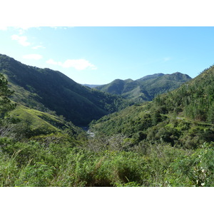 รูปถ่าย นิวแคลิโดเนีย(New Caledonia) ถนนจากกานาลาไปลาฟัว(Canala to La Foa road) 2010-05 16