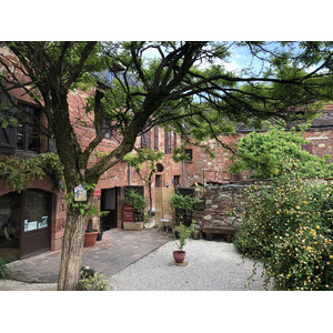 รูปถ่าย ฝรั่งเศส(France) กอลงฌ์-ลา-รูฌ(Collonges la Rouge) 2018-04 62