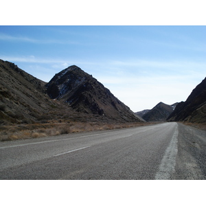 รูปถ่าย คาซัคสถาน(Kazakhstan) ถนนจากอัลมาตีไปหุบผาชารึน(Almaty to Charyn Canyon road) 2007-03 148