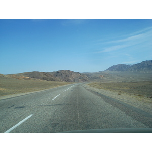 รูปถ่าย คาซัคสถาน(Kazakhstan) ถนนจากอัลมาตีไปหุบผาชารึน(Almaty to Charyn Canyon road) 2007-03 94