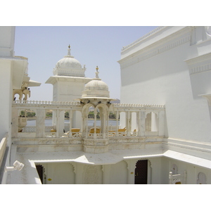 รูปถ่าย อินเดีย(India) อูไดปูร์(Udaipur) โรงแรมเลคพาเลซ(Lake Palace Hotel) 2003-05 15