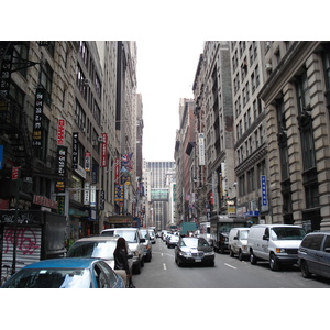 รูปถ่าย สหรัฐอเมริกา(United States) นิวยอร์ก(New York) ตามถนนฟิฟท์อเวนิว(down the 5th Avenue) 2006-03 59