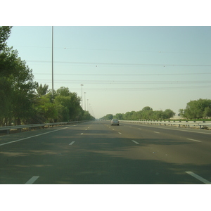 รูปถ่าย สหรัฐอาหรับเอมิเรตส์(United Arab Emirates) จากอัลเลอินไปถนนอาบูดาบี(Al Ain to Abu Dhabi Road) 2005-09 11