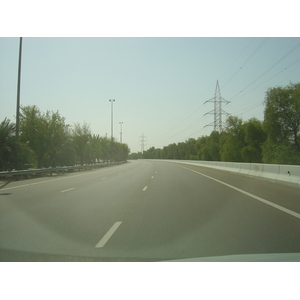 รูปถ่าย สหรัฐอาหรับเอมิเรตส์(United Arab Emirates) จากอัลเลอินไปถนนอาบูดาบี(Al Ain to Abu Dhabi Road) 2005-09 18