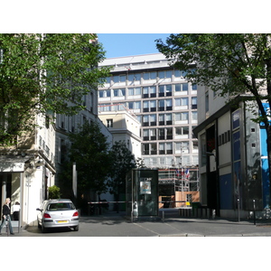 รูปถ่าย ฝรั่งเศส(France) ปารีส(Paris) คุ้มที่ 17 (17th Arrondissement) ถนนวากราม(Avenue de Wagram) 2007-05 63