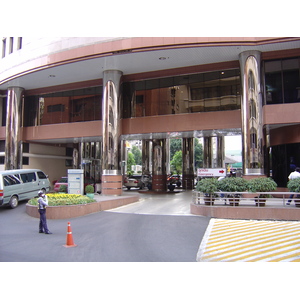 รูปถ่าย ไทย(Thailand) กรุงเทพมหานคร(Bangkok) โรงพยาบาลบำรุงราษฎร์(Bumrungrad Hospital) 2004-12 3