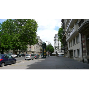 รูปถ่าย ฝรั่งเศส(France) ปารีส(Paris) คุ้มที่ 17 (17th Arrondissement) ปลาส  มาเลแอร์บ(Place Malesherbes) 2007-05 23