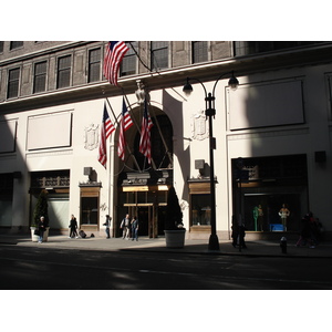 รูปถ่าย สหรัฐอเมริกา(United States) นิวยอร์ก(New York) ตามถนนฟิฟท์อเวนิว(down the 5th Avenue) 2006-03 14