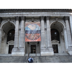 รูปถ่าย สหรัฐอเมริกา(United States) นิวยอร์ก(New York) ตามถนนฟิฟท์อเวนิว(down the 5th Avenue) 2006-03 24