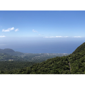 รูปถ่าย กวาเดอลูป(Guadeloupe) ภูเขาไฟลากร็องด์ซูฟรีแยร์(La Grande Soufriere) 2021-02 27