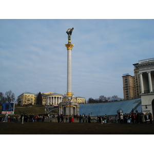 รูปถ่าย ยูเครน(Ukraine) เคียฟ(Kiev) ถนนเครชชาตือค(Kreschatyk Street) 2007-03 76