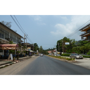 รูปถ่าย ไทย(Thailand) เกาะช้าง(Ko Chang) ถนนบนเกาะ(Island road) 2011-02 81