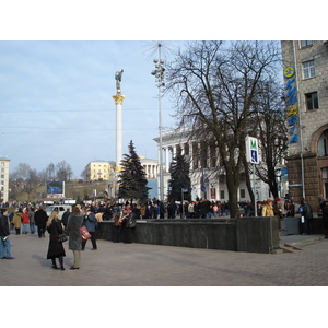 รูปถ่าย ยูเครน(Ukraine) เคียฟ(Kiev) ถนนเครชชาตือค(Kreschatyk Street) 2007-03 26