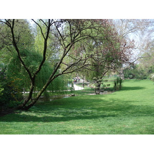 รูปถ่าย ฝรั่งเศส(France) ปารีส(Paris) สวนบาตีญอล(Square des Batignolles) 2006-04 15