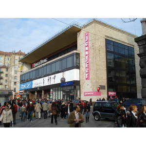 รูปถ่าย ยูเครน(Ukraine) เคียฟ(Kiev) ถนนเครชชาตือค(Kreschatyk Street) 2007-03 22