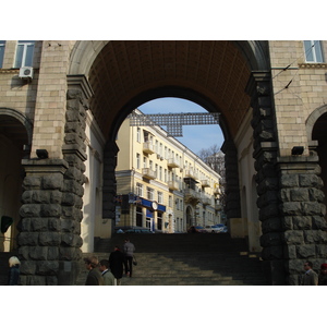 รูปถ่าย ยูเครน(Ukraine) เคียฟ(Kiev) ถนนเครชชาตือค(Kreschatyk Street) 2007-03 17