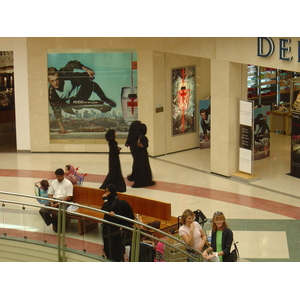 รูปถ่าย สหรัฐอาหรับเอมิเรตส์(United Arab Emirates) ดูไบ(Dubai) ห้างเดราซิตี้เซ็นเตอร์(Deira City Center Mall) 2005-09 23