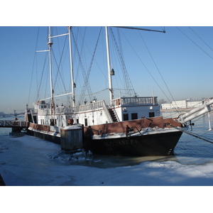 รูปถ่าย รัสเซีย(Russia) เซนต์ปีเตอร์สเบิร์ก(St Petersburg) เนวา(Neva) 2006-03 26