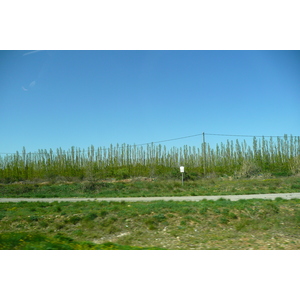 รูปถ่าย ฝรั่งเศส(France) โพรว็องส์(Provence) ถนนจากแอ็กซ์ไปมูรีแยส(Aix to Mouries road) 2008-04 0