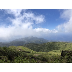 รูปถ่าย กวาเดอลูป(Guadeloupe) ภูเขาไฟลากร็องด์ซูฟรีแยร์(La Grande Soufriere) 2021-02 0