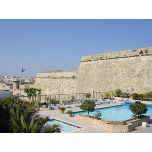 รูปถ่าย มอลตา(Malta) โรงแรมเลอเมอริเดียน ฟีนิเชีย(Le Meridien Phoenicia Hotel) 2003-03 14