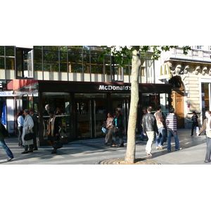 รูปถ่าย ฝรั่งเศส(France) ปารีส(Paris) ช็องเซลีเซ(Champs Elysees) 2007-04 29