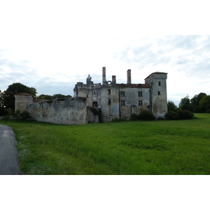 รูปถ่าย ฝรั่งเศส(France) ปราสาทมาเรย(Mareuil castle) 2010-08 2