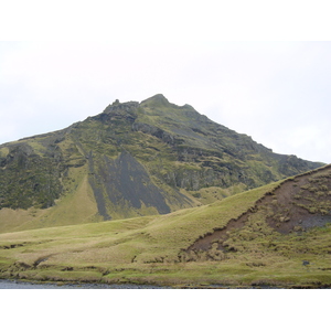 รูปถ่าย ไอซ์แลนด์(Iceland) สโคกาฟอส(Skogafoss) 2003-03 1