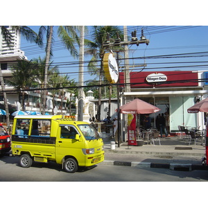 รูปถ่าย ไทย(Thailand) ภูเก็ต(Phuket) ป่าตอง(Patong) ถนนเลียบชายหาด(Beach Road) 2005-12 31