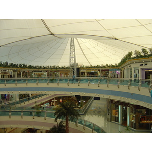 รูปถ่าย สหรัฐอาหรับเอมิเรตส์(United Arab Emirates) อาบูดาบี(Abu Dhabi) มารีนามอลล์(Marina Mall) 2005-09 15
