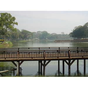 รูปถ่าย พม่า(Myanmar) ย่างกุ้ง(Yangon) 2005-01 114