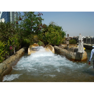 รูปถ่าย สหรัฐอาหรับเอมิเรตส์(United Arab Emirates) ดูไบ(Dubai) สวนน้ำไวลด์วาดี(Wild Wadi) 2007-03 82