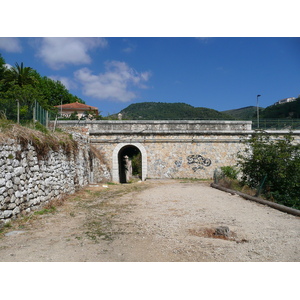 รูปถ่าย ฝรั่งเศส(France) วังซ์(Vence) ถนนอ็องรี-อีนาร์(Avenue H. Isnard) 2007-07 22