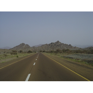 รูปถ่าย โอมาน(Oman) จากบูไรมิไปถนนโซฮาร์(Buraimi to Sohar road) 2005-03 23