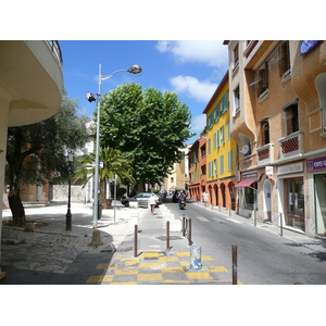 รูปถ่าย ฝรั่งเศส(France) วังซ์(Vence) ถนนอ็องรี-อีนาร์(Avenue H. Isnard) 2007-07 7