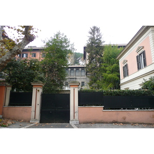 รูปถ่าย อิตาลี(Italy) โรม(Rome) ถนนเตรนตาอาปรีเล(Viale Trenta Aprile) 2007-11 10