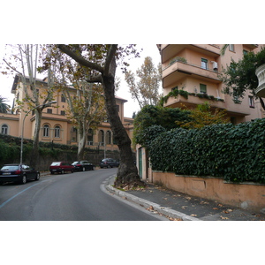 รูปถ่าย อิตาลี(Italy) โรม(Rome) ถนนเตรนตาอาปรีเล(Viale Trenta Aprile) 2007-11 30