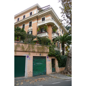 รูปถ่าย อิตาลี(Italy) โรม(Rome) ถนนเตรนตาอาปรีเล(Viale Trenta Aprile) 2007-11 20