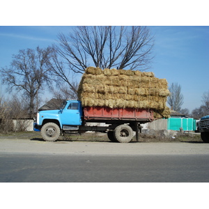 รูปถ่าย คาซัคสถาน(Kazakhstan) ถนนจากอัลมาตีไปหุบผาชารึน(Almaty to Charyn Canyon road) 2007-03 8