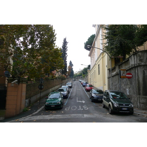 รูปถ่าย อิตาลี(Italy) โรม(Rome) ถนนเตรนตาอาปรีเล(Viale Trenta Aprile) 2007-11 5